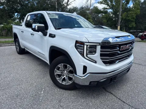 More photos of 2025 GMC Sierra 1500 SLT Crew Cab V8 at Evo Motors, FL