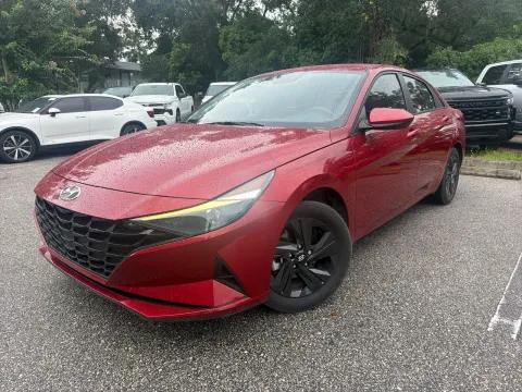 Photos of 2023 Hyundai Elantra SEL for sale in Seffner, FL at Evo Motors