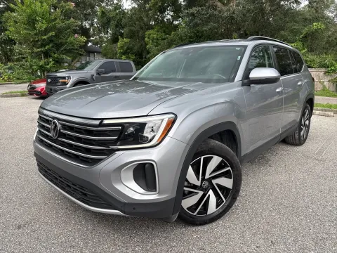 Photos of 2025 Volkswagen Atlas 2.0T SE w/Technology for sale in Seffner, FL at Evo Motors