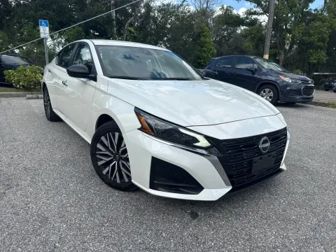 More photos of 2024 Nissan Altima 2.5 SV at Evo Motors, FL
