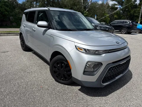 More photos of 2021 Kia Soul LX at Evo Motors, FL