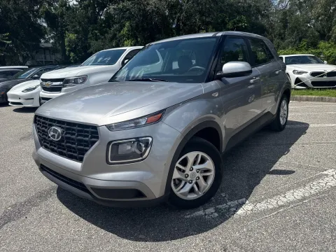 Photos of 2023 Hyundai Venue SE for sale in Seffner, FL at Evo Motors