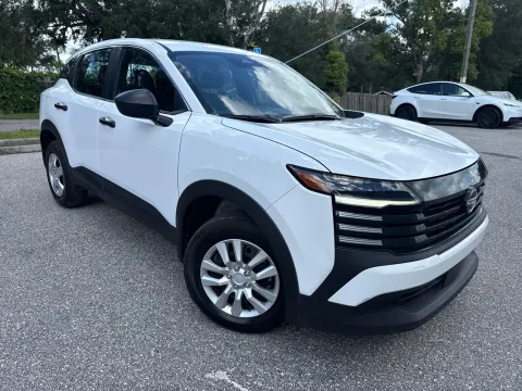 More photos of 2025 Nissan Kicks S at Evo Motors, FL