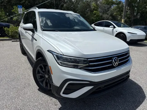 More photos of 2023 Volkswagen Tiguan SE at Evo Motors, FL