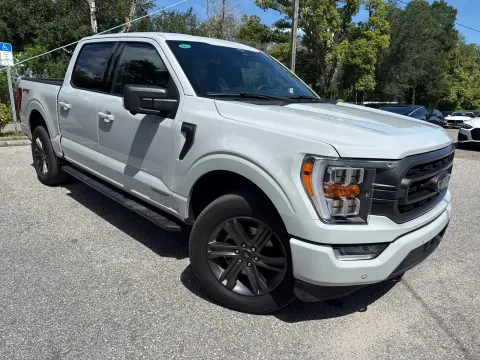 More photos of 2023 Ford F-150 HYBRID XLT Crew Cab 4X4 W/SPORT APPEARANCE PACKAGE at Evo Motors, FL