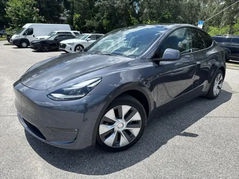 Photos of 2023 Tesla Model Y Standard Range for sale in Seffner, FL at Evo Motors