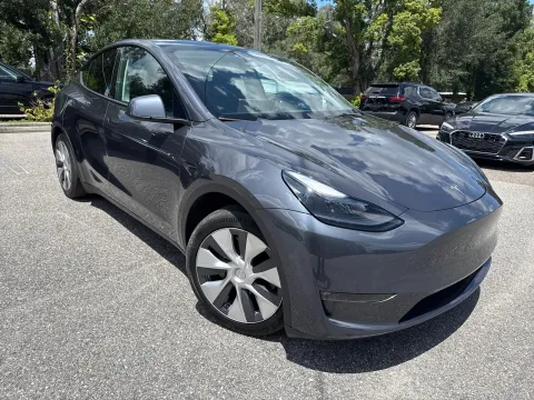 More photos of 2023 Tesla Model Y Standard Range at Evo Motors, FL