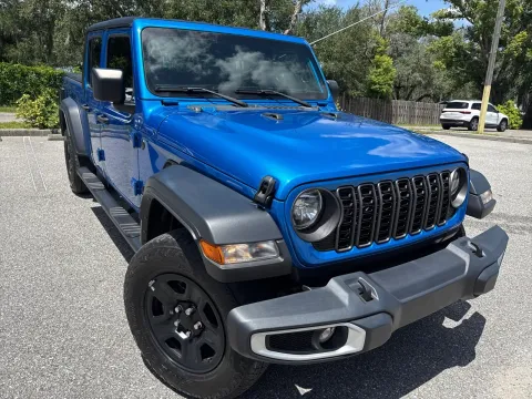 More photos of 2024 Jeep Gladiator Sport at Evo Motors, FL