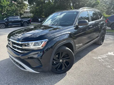 Photos of 2023 Volkswagen Atlas 2.0T SE w/Technology for sale in Seffner, FL at Evo Motors