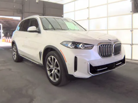 Another view of 2024 BMW X5 sDrive40i w/PREMIUM PKG. PANO SUNR. HARMON KARDON for sale in Seffner, FL at Evo Motors