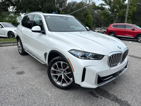 More photos of 2024 BMW X5 sDrive40i w/PREMIUM PKG. PANO SUNR. HARMON KARDON at Evo Motors, FL