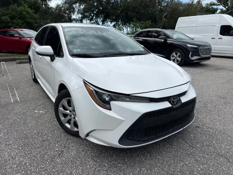 More photos of 2021 Toyota Corolla LE at Evo Motors, FL