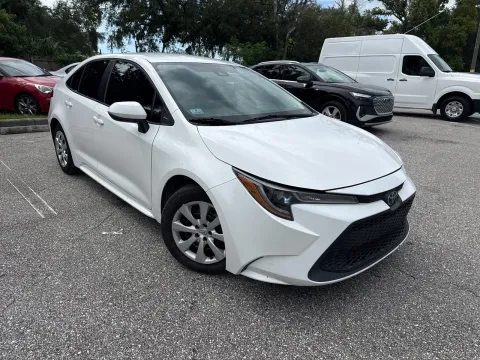 More photos of 2021 Toyota Corolla LE at Evo Motors, FL