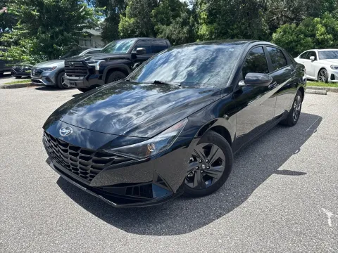 Photos of 2023 Hyundai Elantra SEL for sale in Seffner, FL at Evo Motors