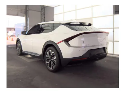 More photos of 2024 Kia EV6 Light Long Range AWD at Evo Motors, FL
