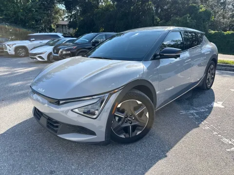 Photos of 2025 Kia EV6 Light Long Range TECHNOLOGY PACKAGE for sale in Seffner, FL at Evo Motors