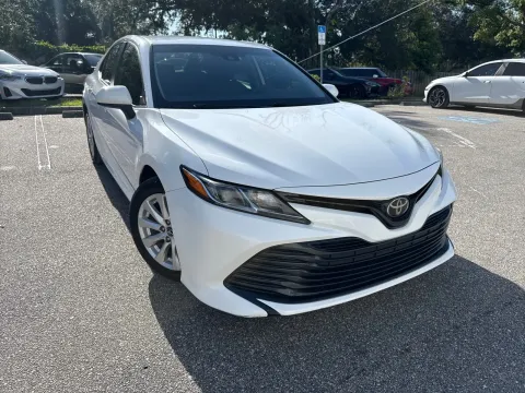 More photos of 2019 Toyota Camry LE at Evo Motors, FL