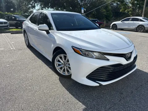 More photos of 2019 Toyota Camry LE at Evo Motors, FL