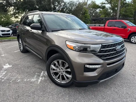 More photos of 2021 Ford Explorer XLT at Evo Motors, FL