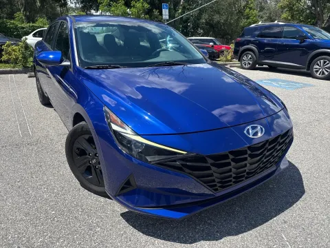 More photos of 2021 Hyundai Elantra SEL at Evo Motors, FL