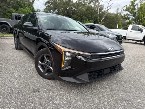 More photos of 2025 Kia K4 LXS at Evo Motors, FL