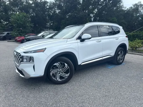 More photos of 2023 Hyundai Santa Fe SEL at Evo Motors, FL