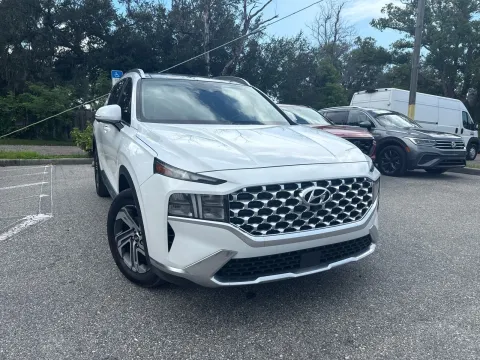 More photos of 2023 Hyundai Santa Fe SEL at Evo Motors, FL