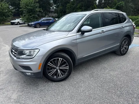Another view of 2019 Volkswagen Tiguan SE for sale in Seffner, FL at Evo Motors