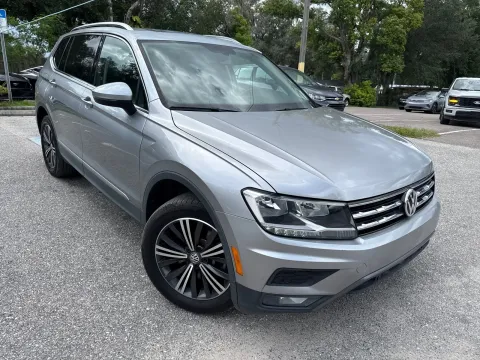More photos of 2019 Volkswagen Tiguan SE at Evo Motors, FL