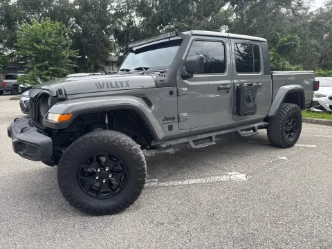 More photos of 2021 Jeep Gladiator Willys 4x4 at Evo Motors, FL