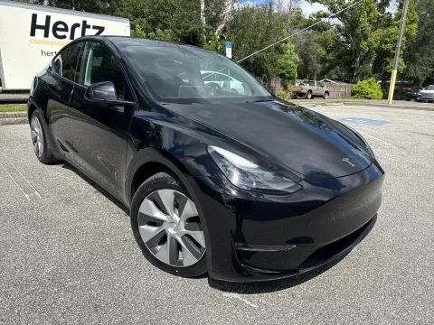 More photos of 2023 Tesla Model Y Long Range at Evo Motors, FL