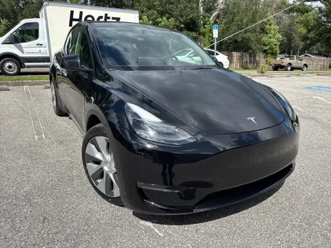 More photos of 2023 Tesla Model Y Long Range at Evo Motors, FL