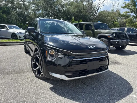 More photos of 2023 Kia Niro EX Touring at Evo Motors, FL