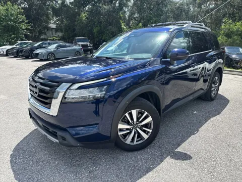 Photos of 2023 Nissan Pathfinder SL for sale in Seffner, FL at Evo Motors