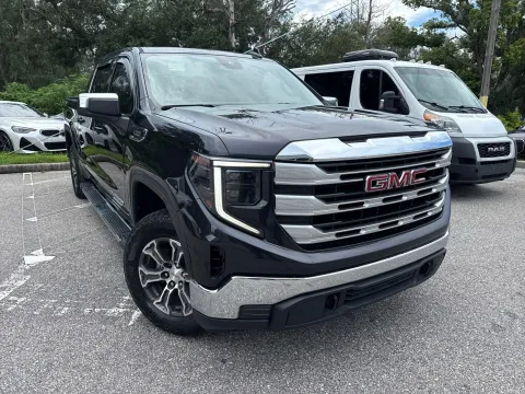 More photos of 2024 GMC Sierra 1500 SLE Crew Cab 4X4 Diesel w/OFF ROAD PKG at Evo Motors, FL