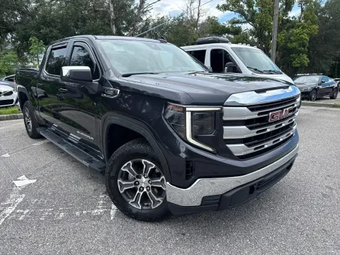 More photos of 2024 GMC Sierra 1500 SLE Crew Cab 4X4 Diesel w/OFF ROAD PKG at Evo Motors, FL