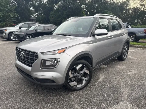Photos of 2024 Hyundai Venue SEL for sale in Seffner, FL at Evo Motors