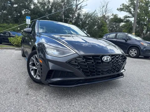 More photos of 2021 Hyundai Sonata SEL at Evo Motors, FL
