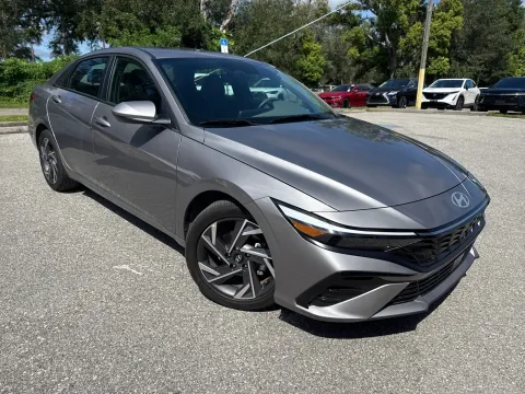 More photos of 2025 Hyundai Elantra SEL Convenience at Evo Motors, FL