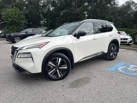 More photos of 2023 Nissan Rogue SL at Evo Motors, FL