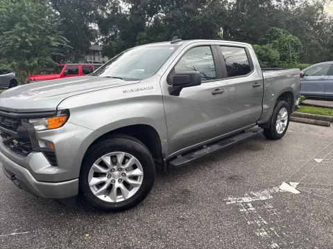 More photos of 2023 Chevrolet Silverado 1500 Custom Crew Cab Short Bed 1CX at Evo Motors, FL