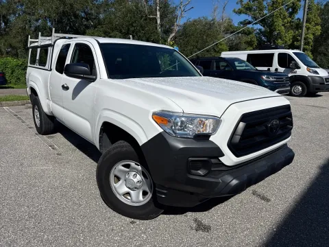 More photos of 2022 Toyota Tacoma SR Extended Cab Long Bed w/Rear Doors at Evo Motors, FL