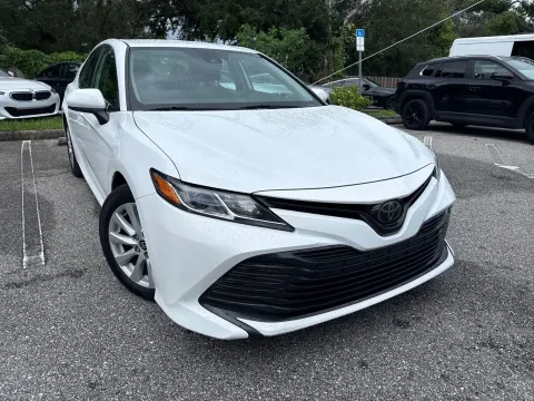 More photos of 2020 Toyota Camry LE at Evo Motors, FL