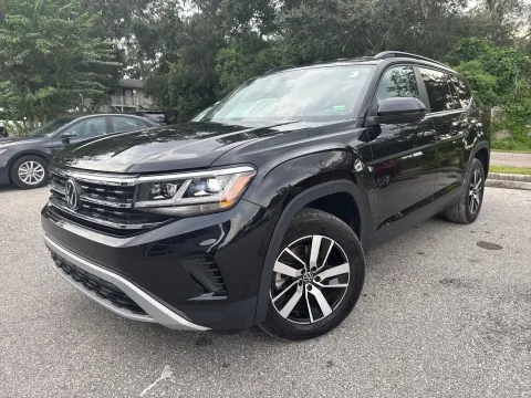 Photos of 2023 Volkswagen Atlas 2.0T SE for sale in Seffner, FL at Evo Motors