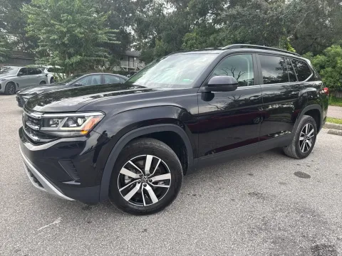 More photos of 2023 Volkswagen Atlas 2.0T SE at Evo Motors, FL