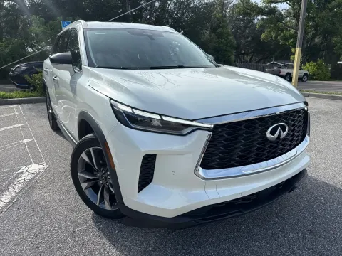 More photos of 2023 INFINITI QX60 LUXE at Evo Motors, FL