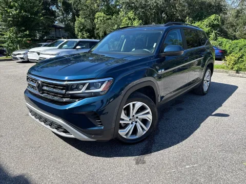 Photos of 2023 Volkswagen Atlas 3.6L V6 SE w/Technology for sale in Seffner, FL at Evo Motors
