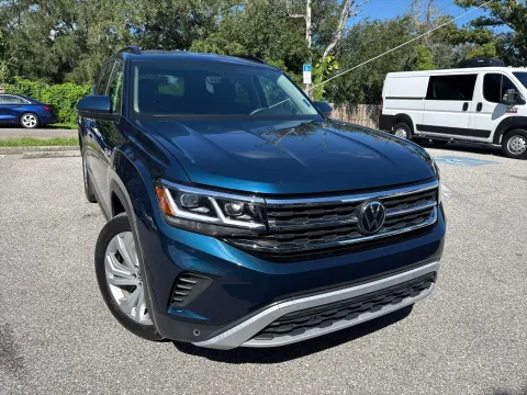 More photos of 2023 Volkswagen Atlas 3.6L V6 SE w/Technology at Evo Motors, FL