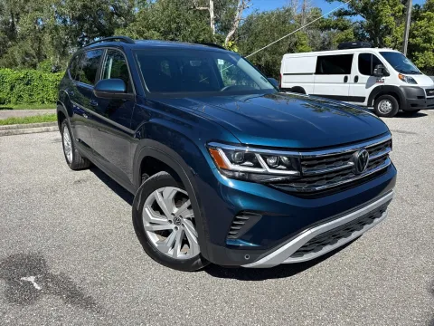 More photos of 2023 Volkswagen Atlas 3.6L V6 SE w/Technology at Evo Motors, FL