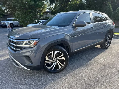 Another view of 2023 Volkswagen Atlas Cross Sport 3.6L V6 SEL for sale in Seffner, FL at Evo Motors